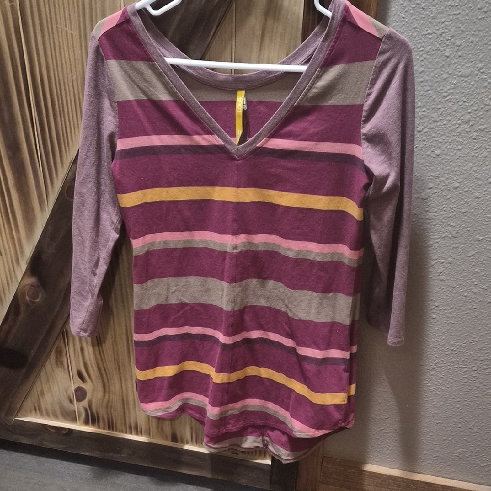 Lole Women's Striped V-Neck Top - Purple and Pink